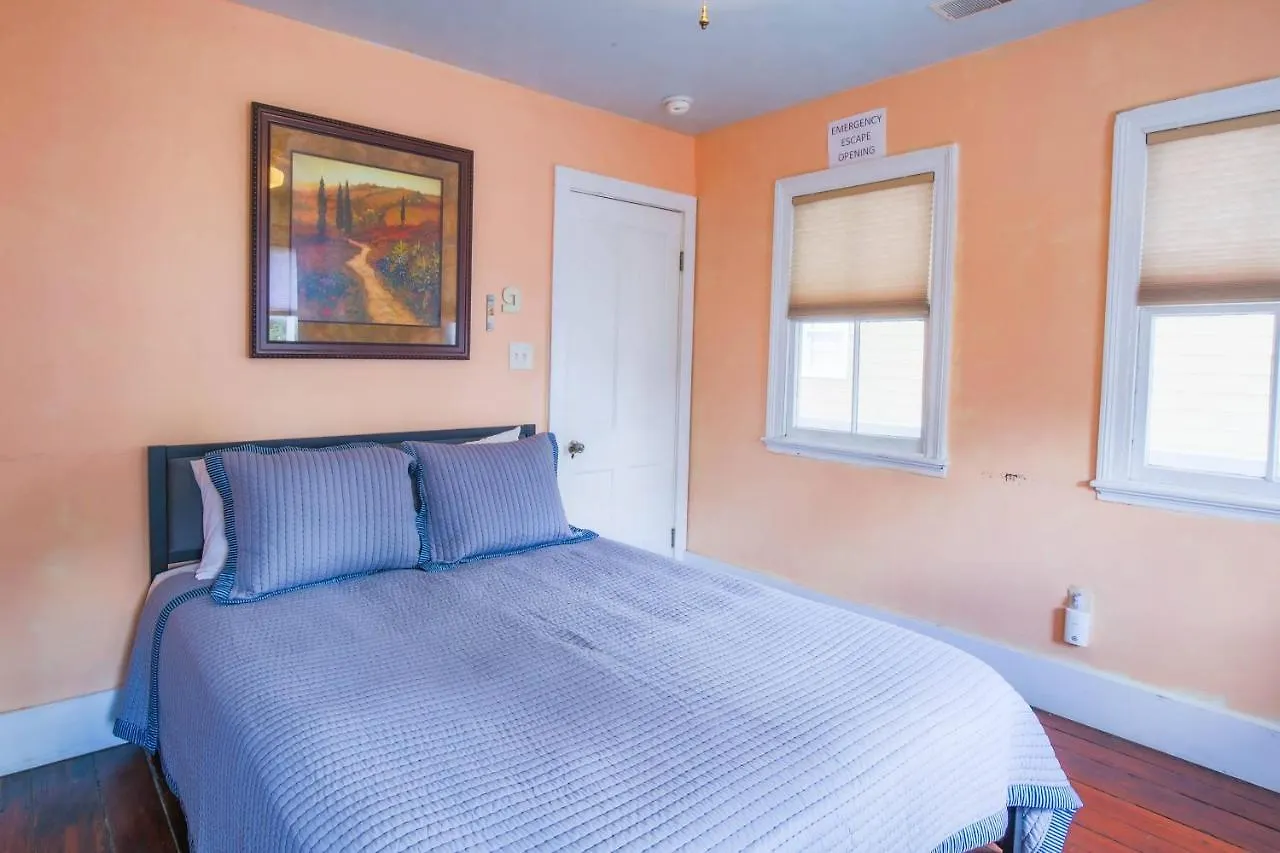 Gertie Downtown Holiday home *
