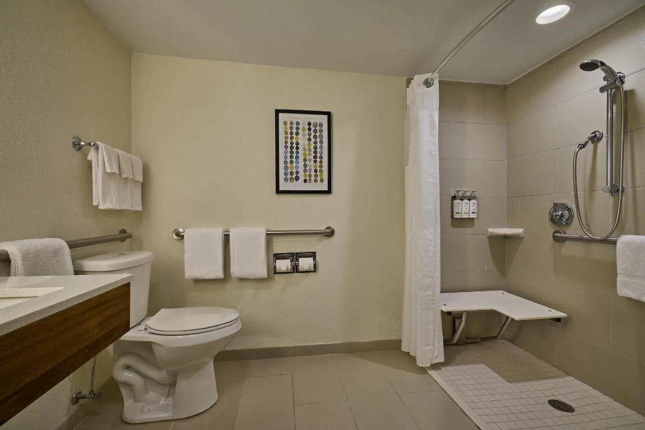 Hotel Express & Dwtn -westedge By Ihg 3*