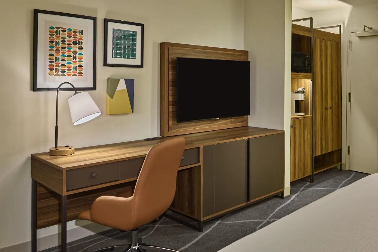 Express & Dwtn -westedge By Ihg Hotel