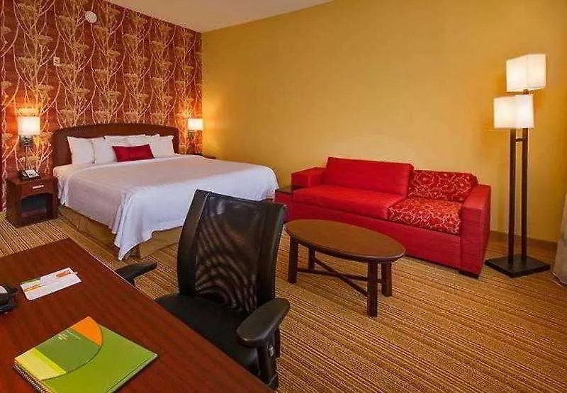 Courtyard By Marriott Airport Coliseum Hotel