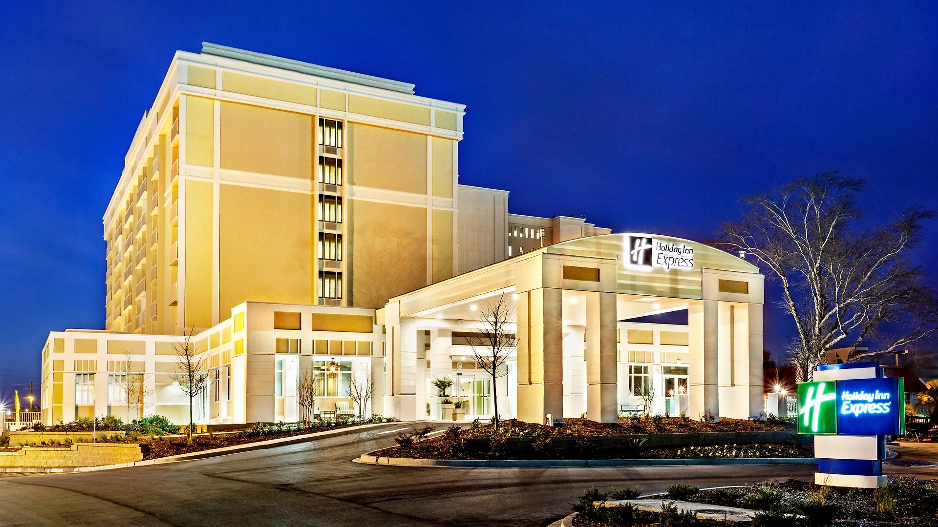 Express & Dwtn -westedge By Ihg Hotel 3*