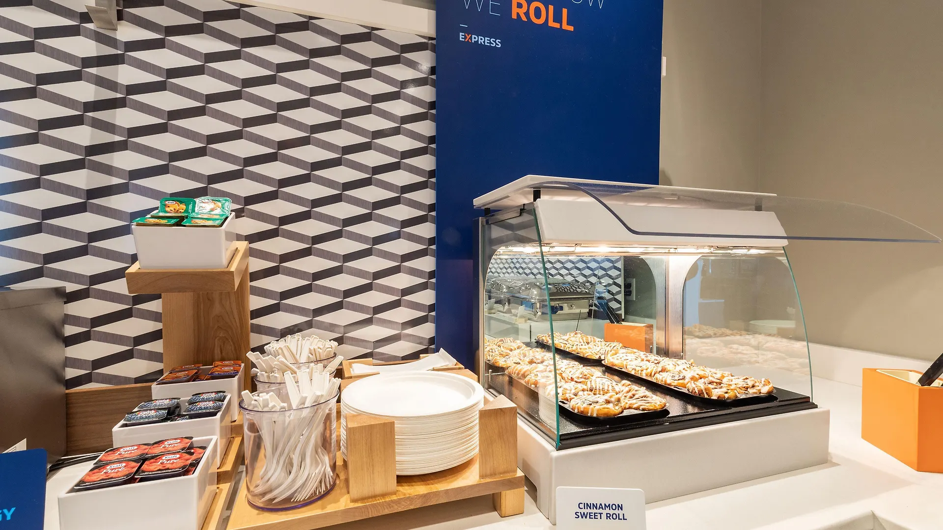 Express & Dwtn -westedge By Ihg Hotel