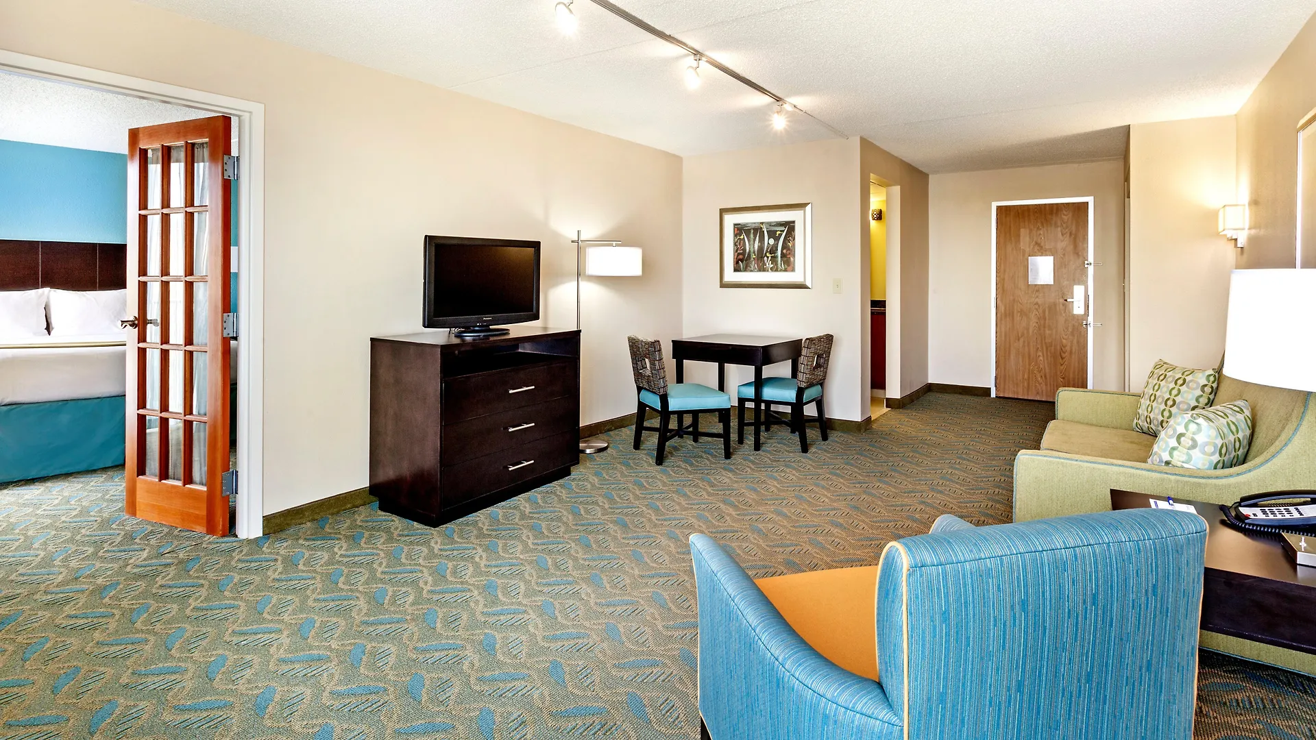 Hotel Express & Dwtn -westedge By Ihg