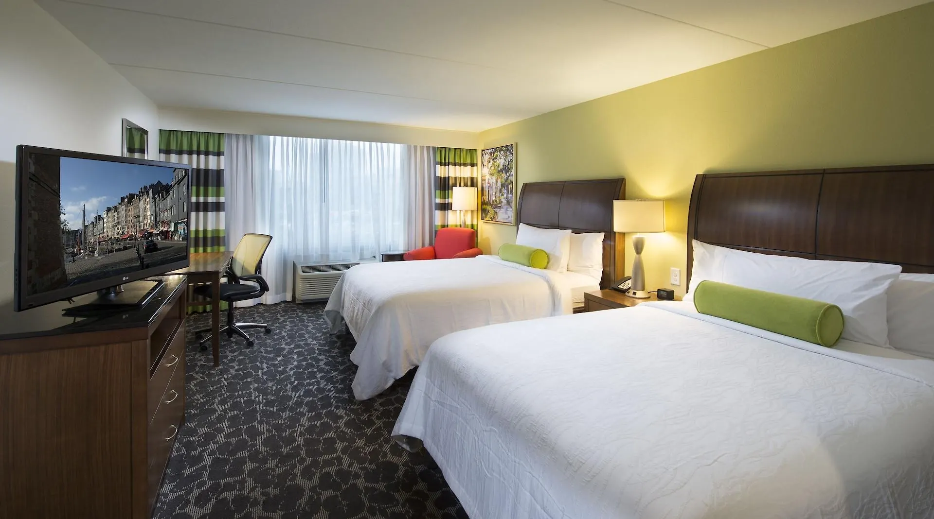 Hilton Garden Waterfront/downtown Hotel 3*