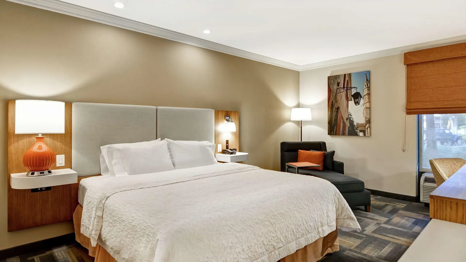 Hampton Charleston North Hotel 3*