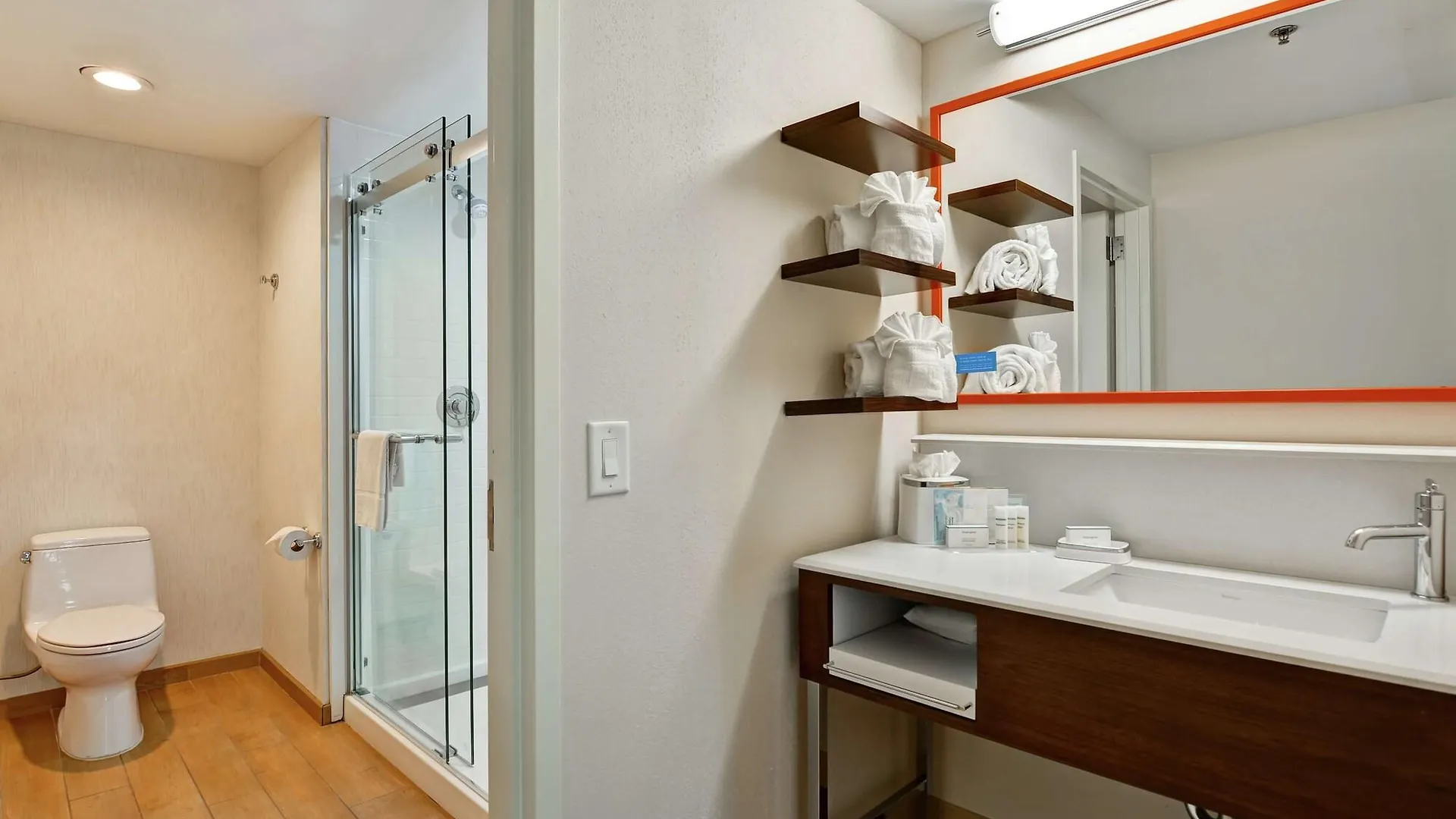 Hampton Charleston North Hotel 3*