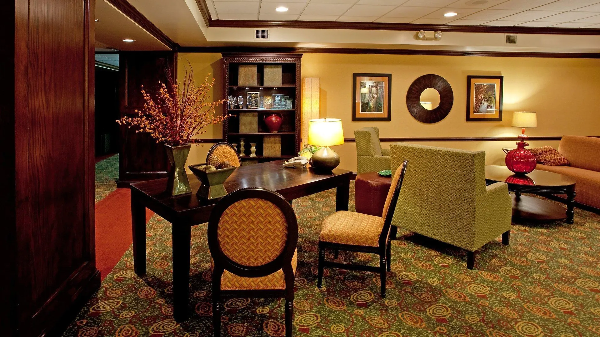Express & Charleston-ashley Phosphate By Ihg Hotel 2*