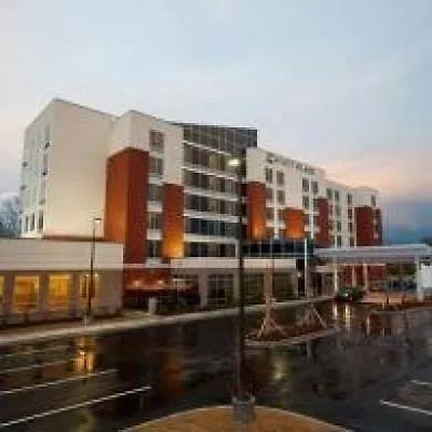 Hyatt Place Hotel 4*