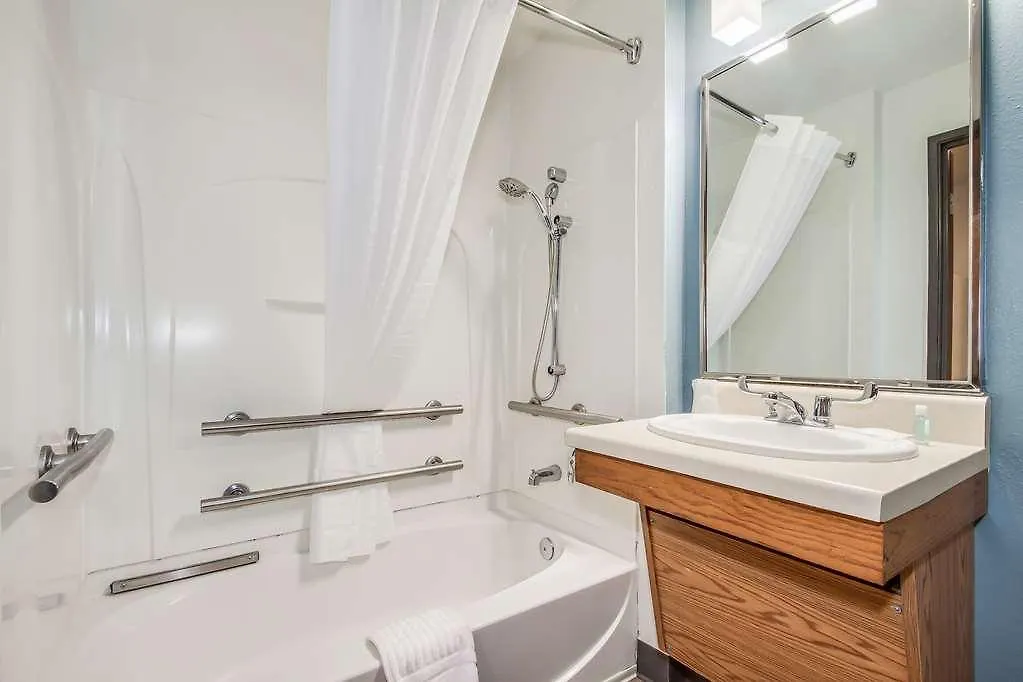 Extended America Select - Charleston - - I-526 Hotel