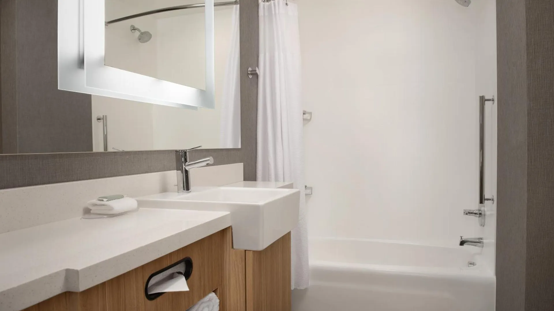 Springhill By Marriott Charleston Airport & Convention Center 3*
