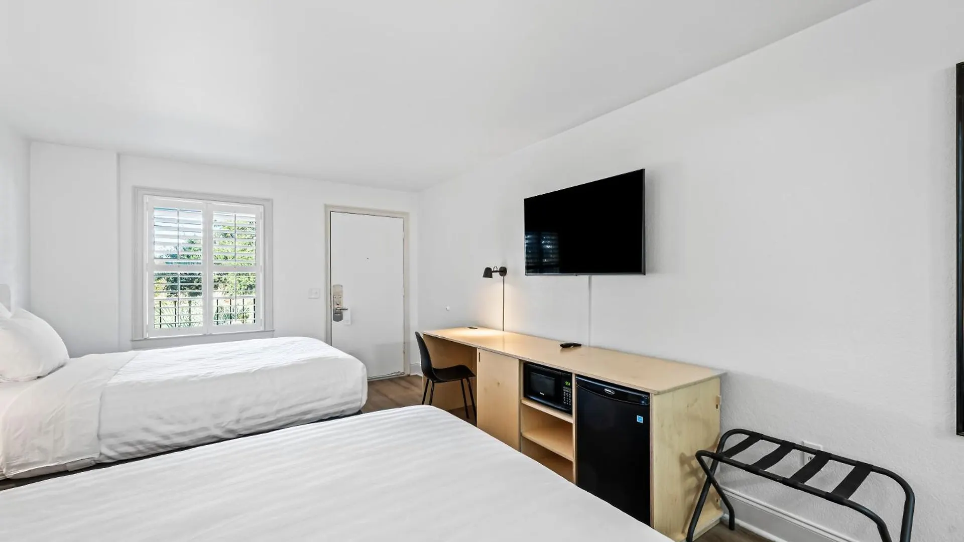 Creekside Motel 3*