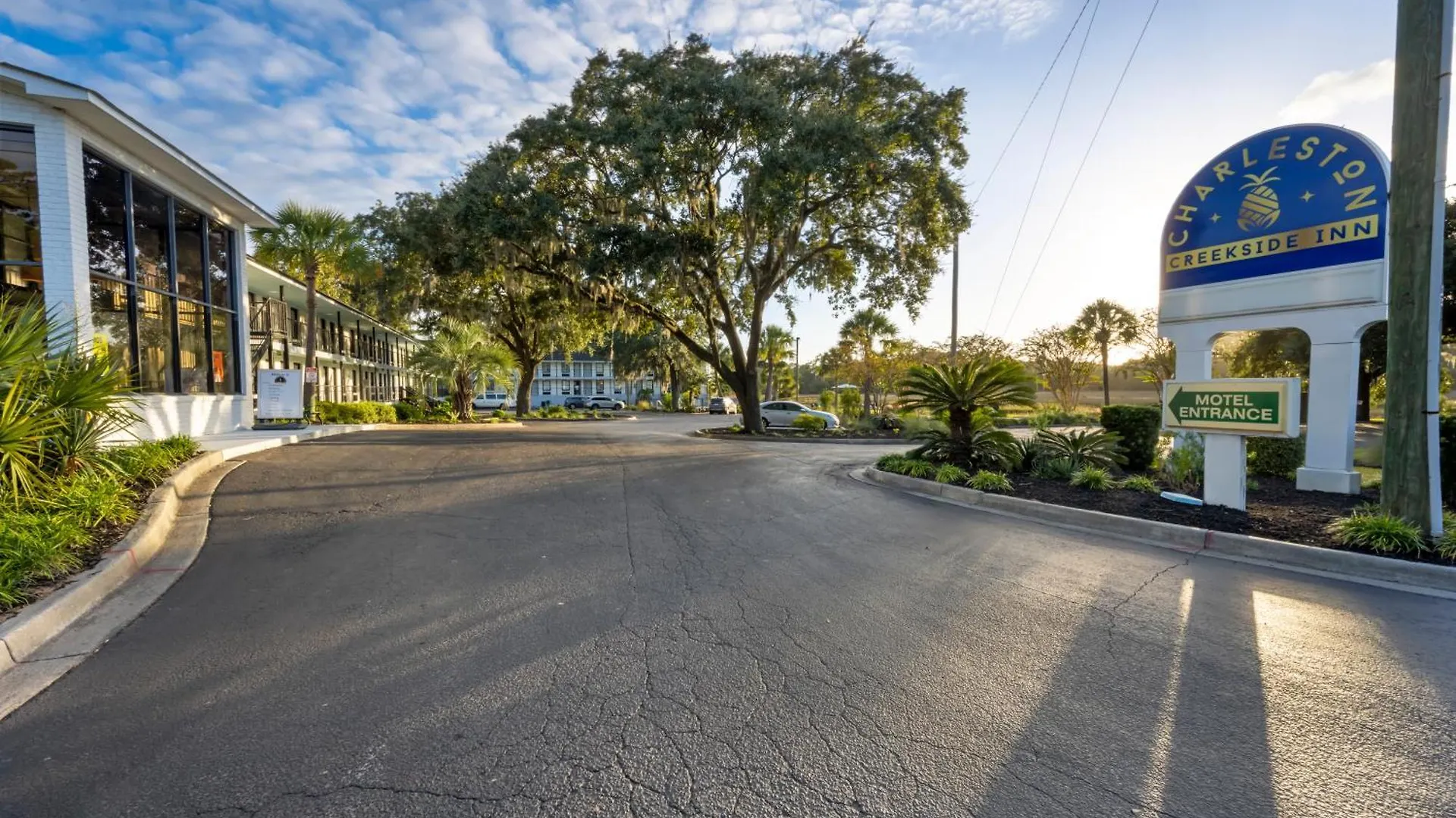 Motel Creekside 3*