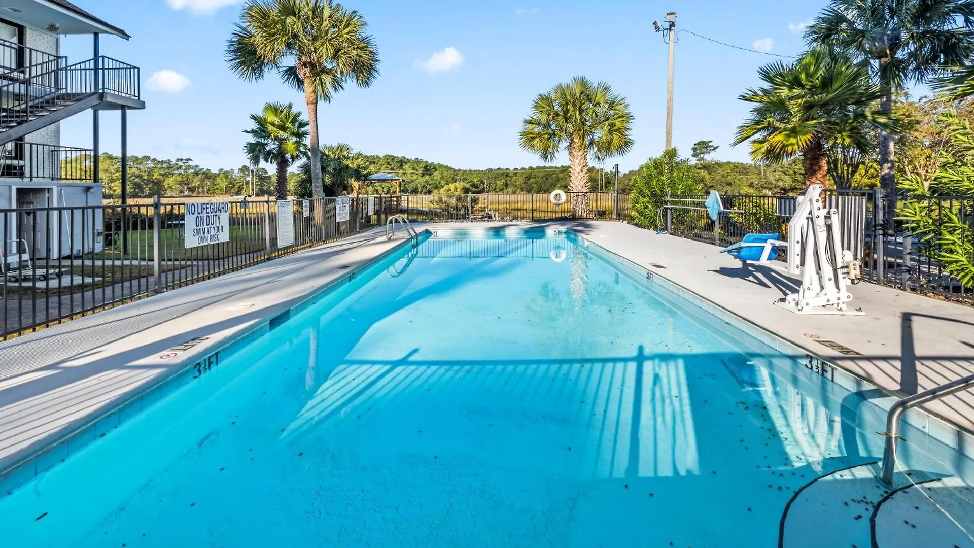 Creekside Motel