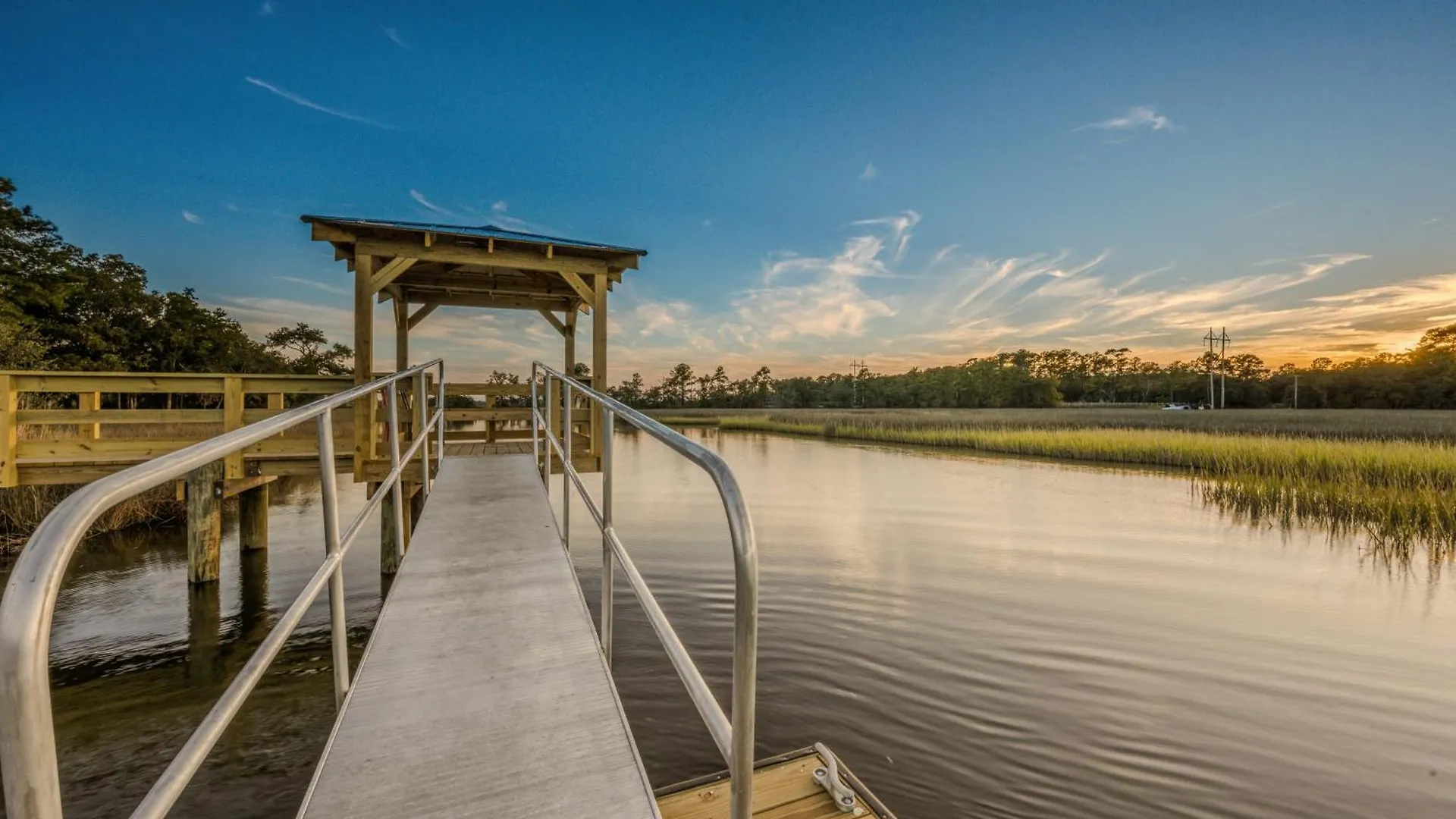 Creekside 3* Charleston