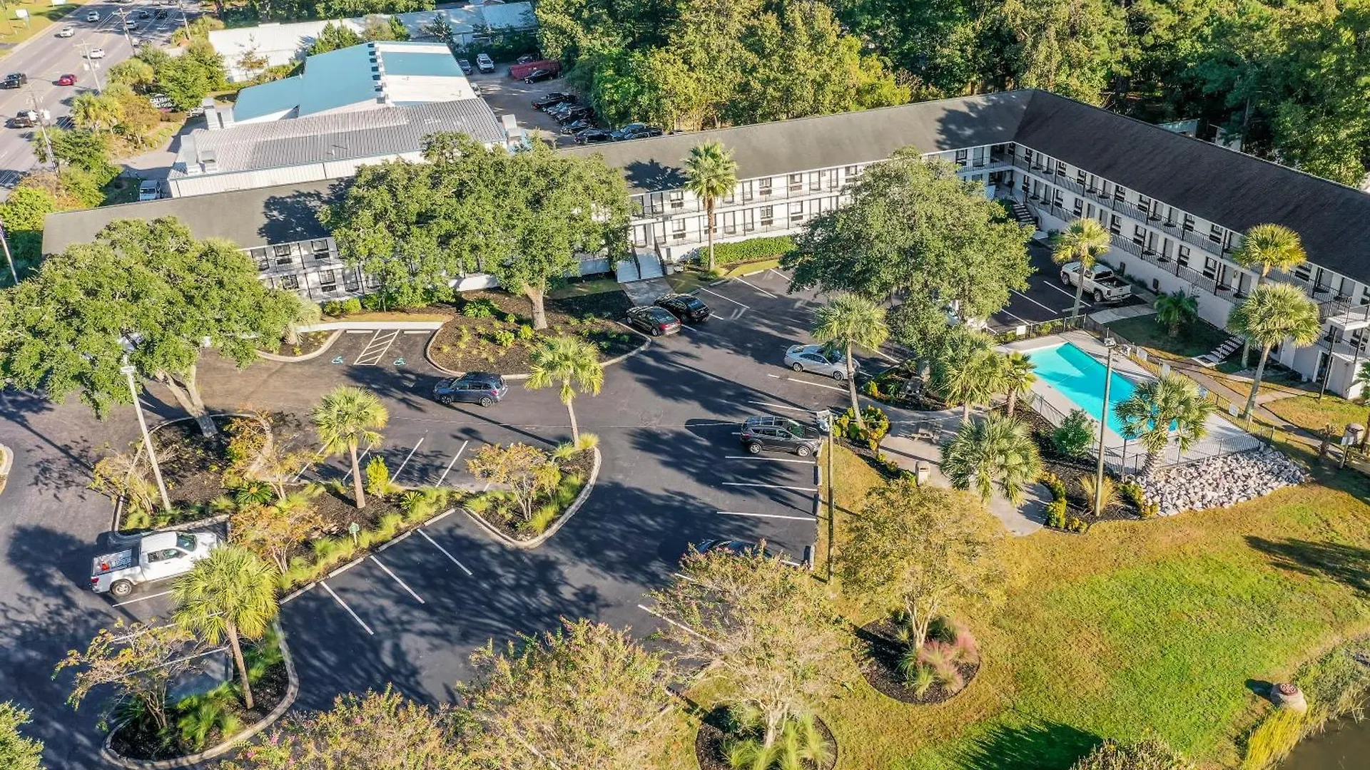 Creekside Motel 3*