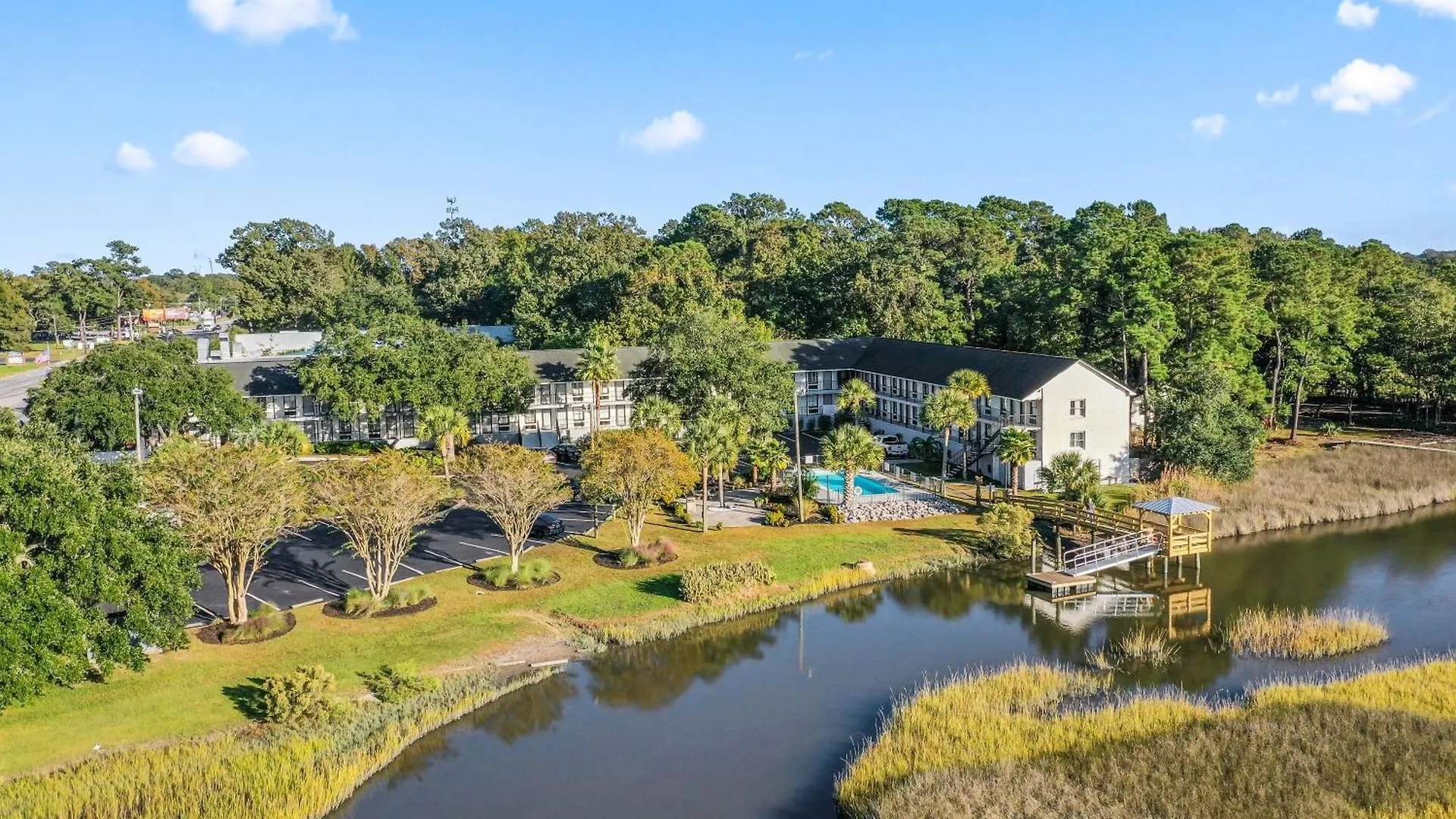 Creekside 3*
