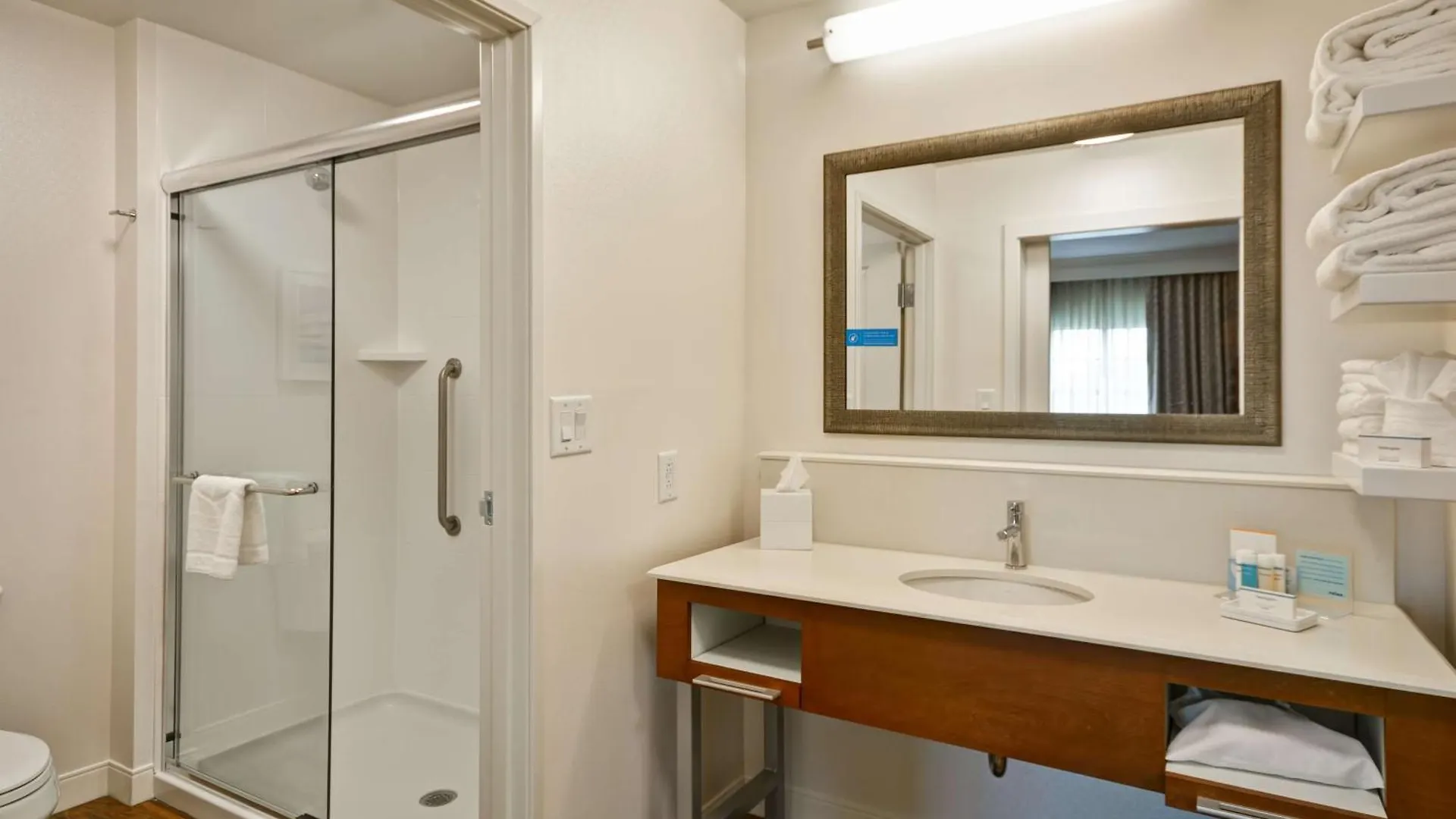 Hampton & Charleston Airport Hotel North Charleston