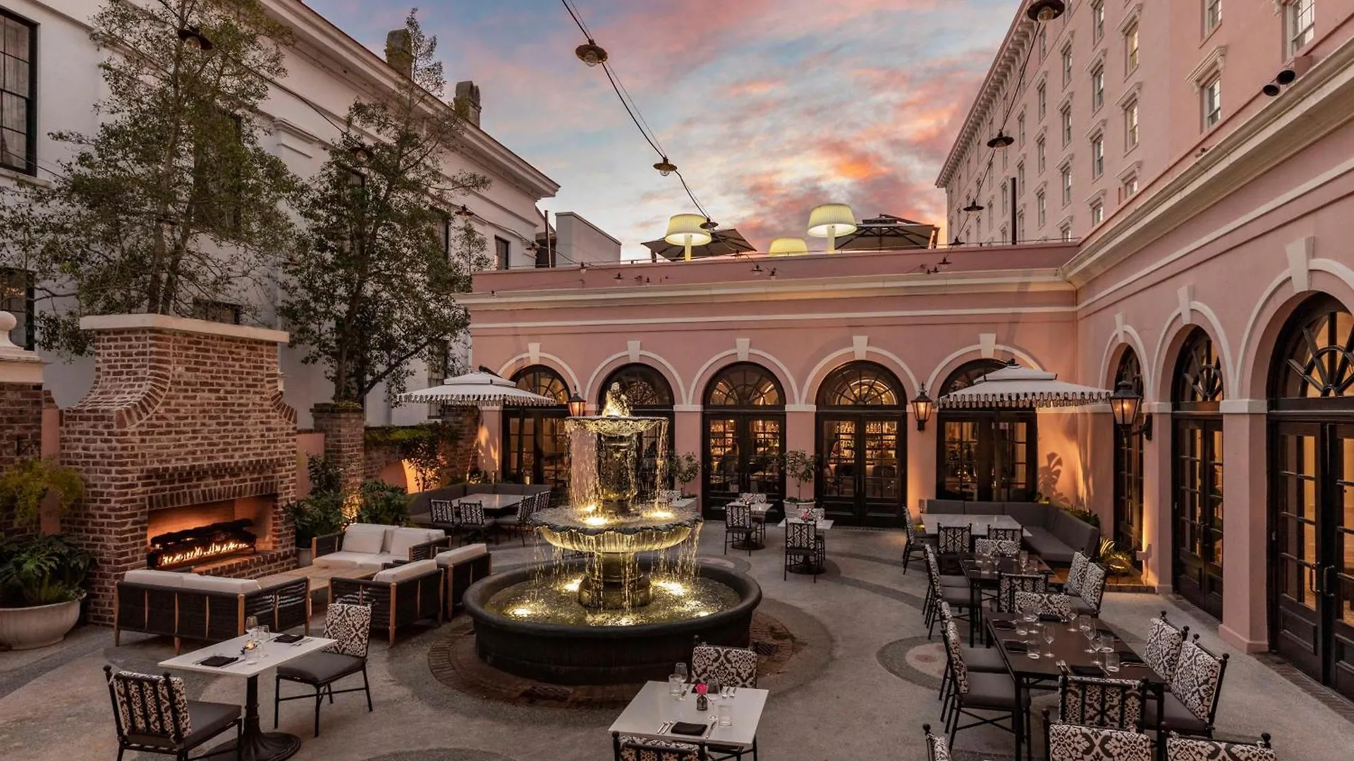 Mills House Charleston, Curio Collection By Hilton Hotel