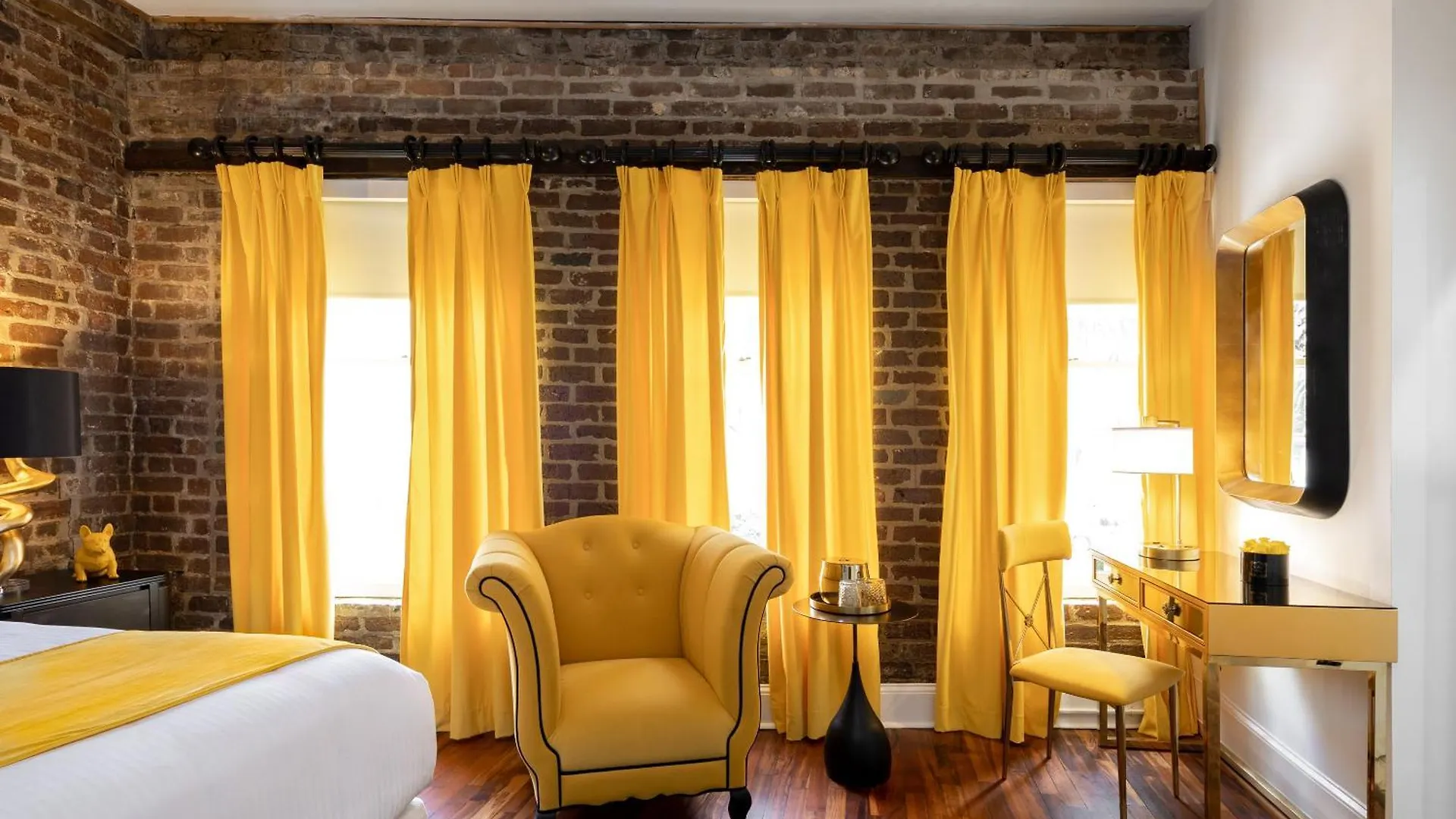 The Vendue, Downtown Art Hotel