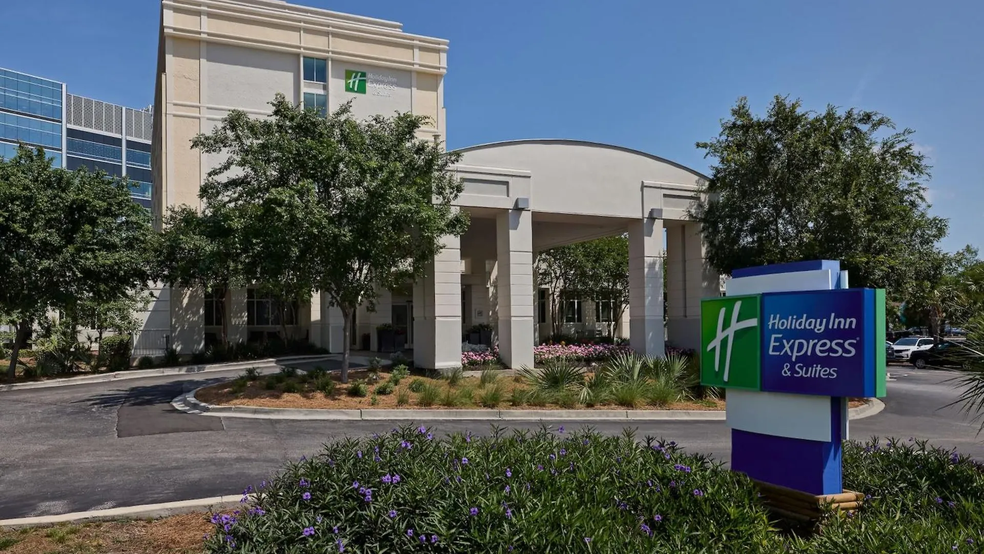 Express & Dwtn -westedge By Ihg 3* Charleston