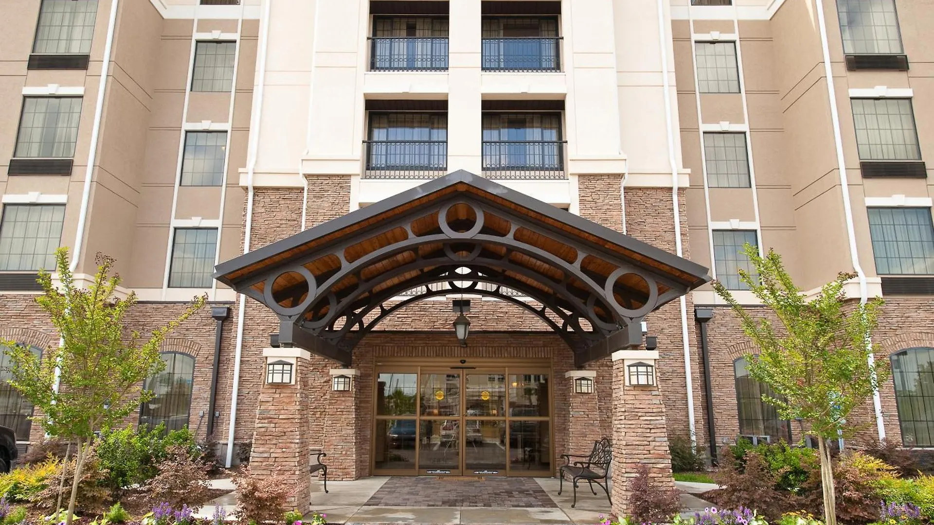 Staybridge By Ihg נורת' צ'רלסטון