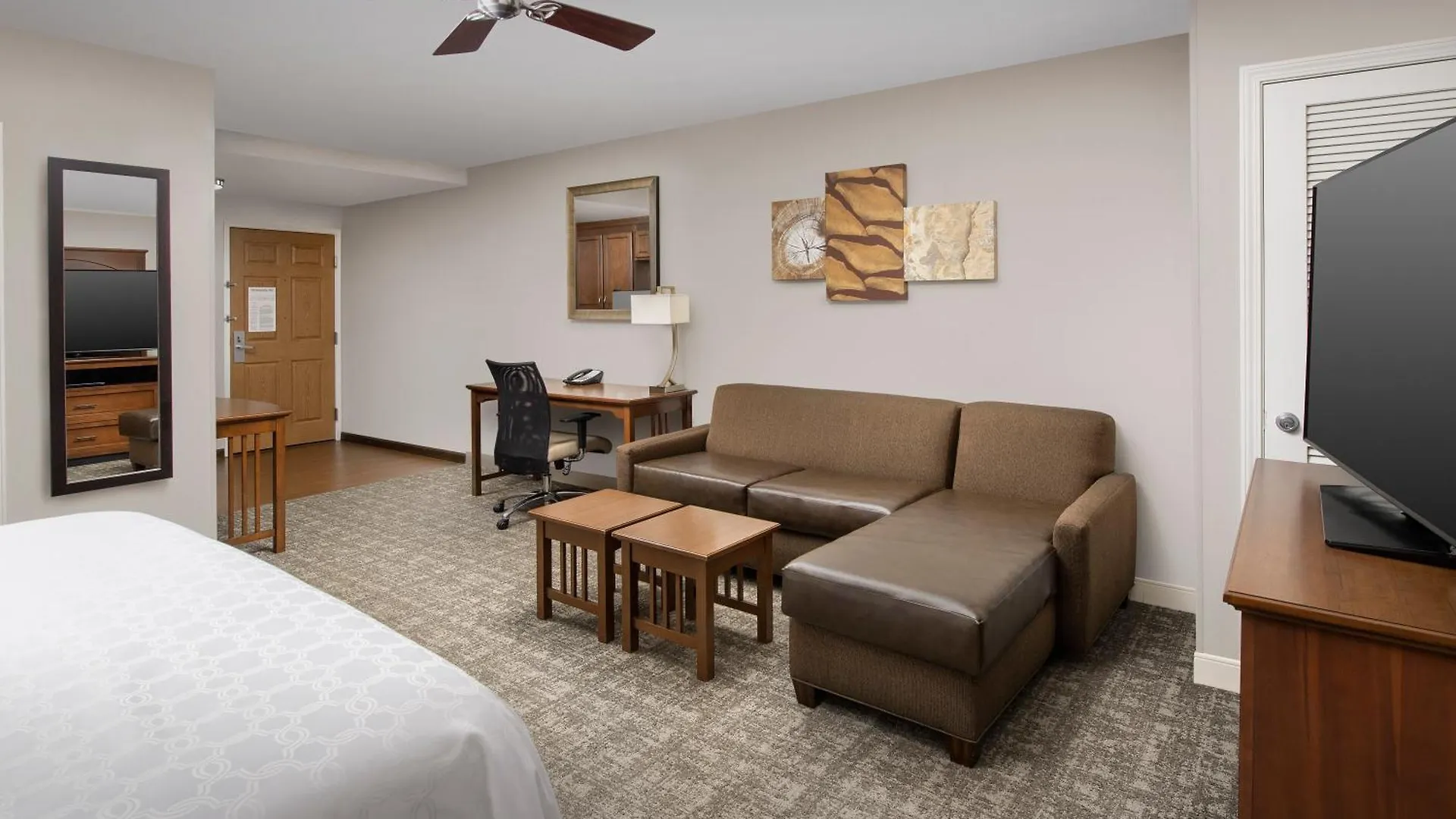 מלון Staybridge By Ihg 3*