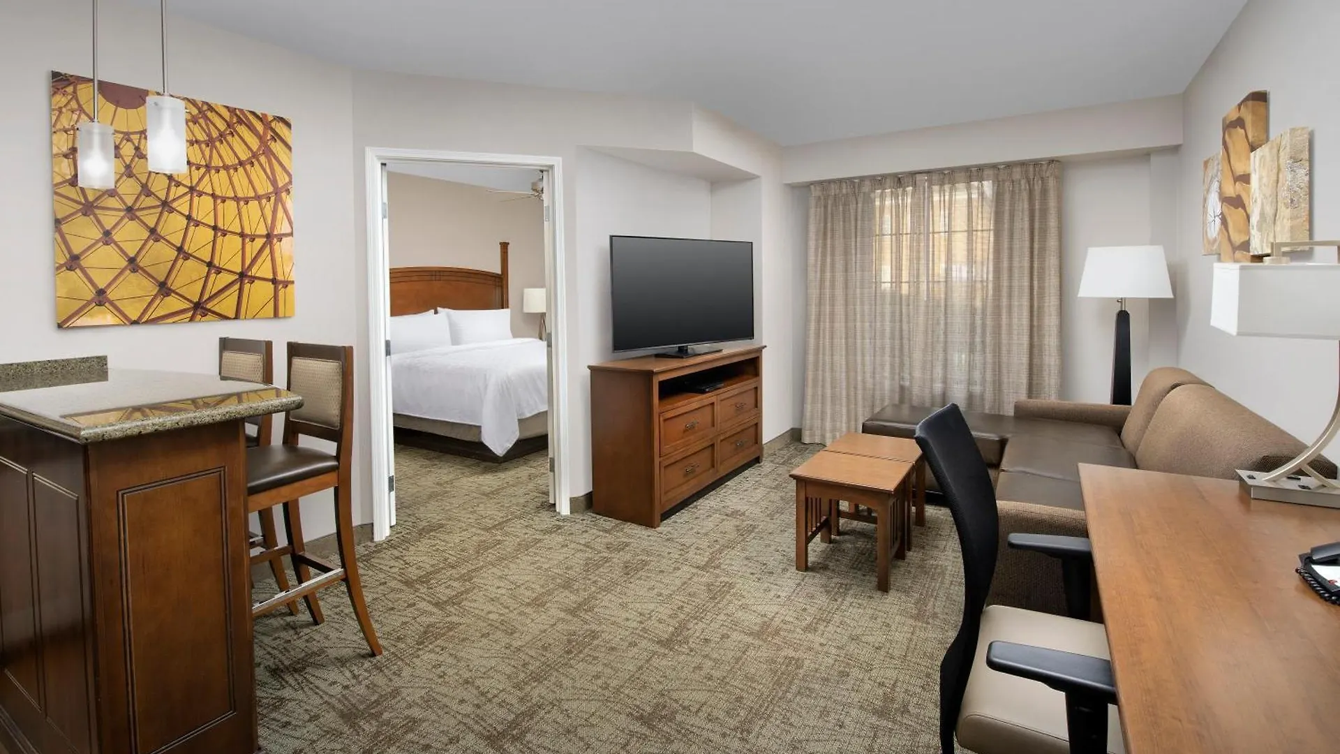 Staybridge By Ihg מלון