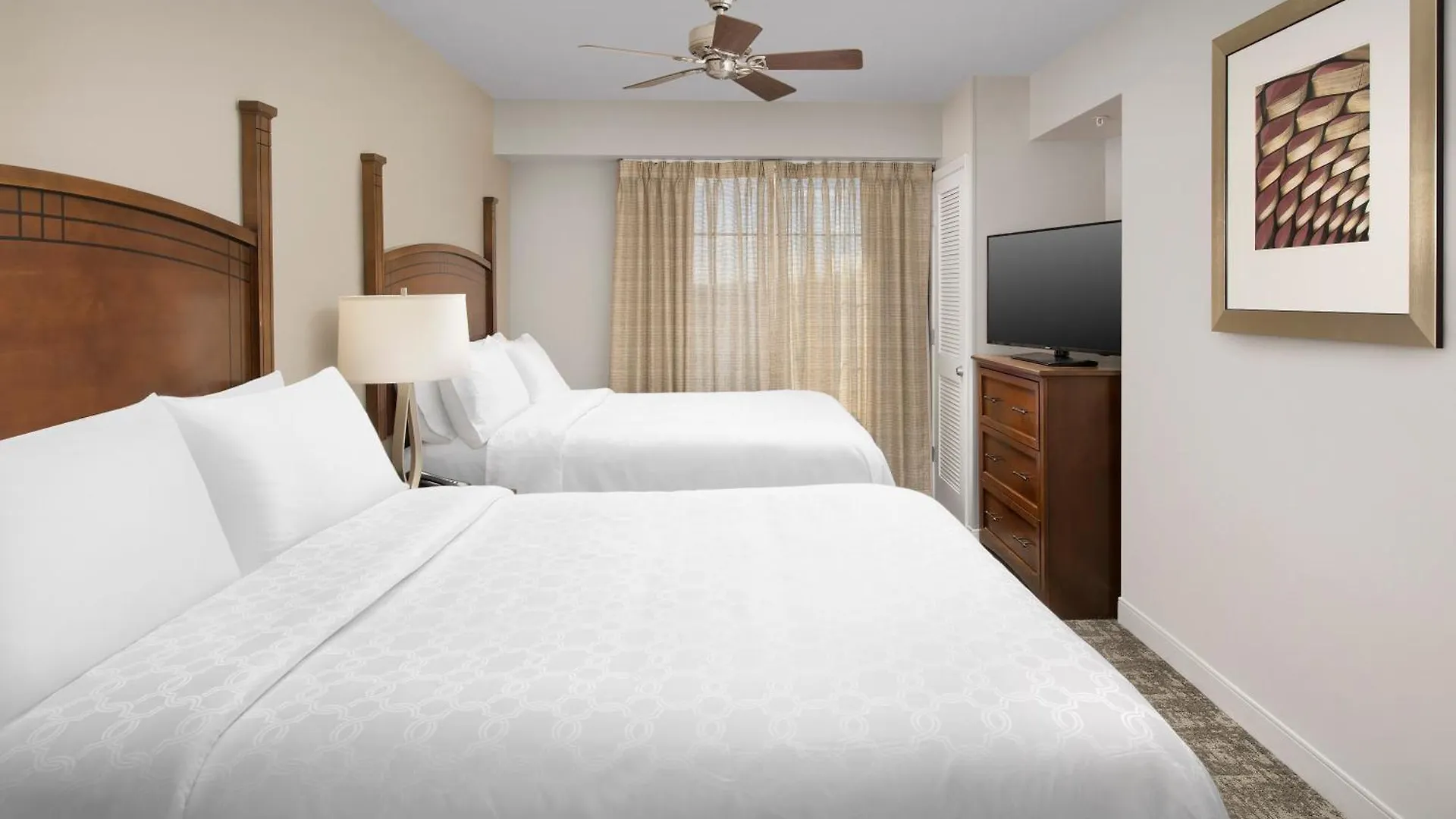 Staybridge By Ihg מלון