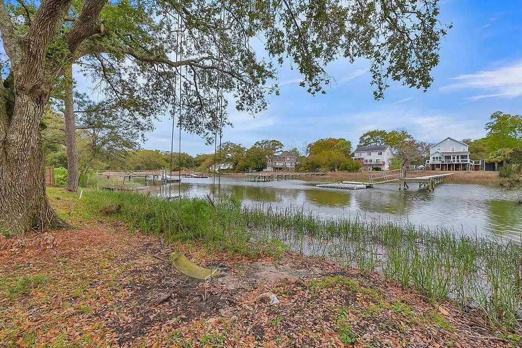 Waterfront Oasis W Ocean Access 度假居