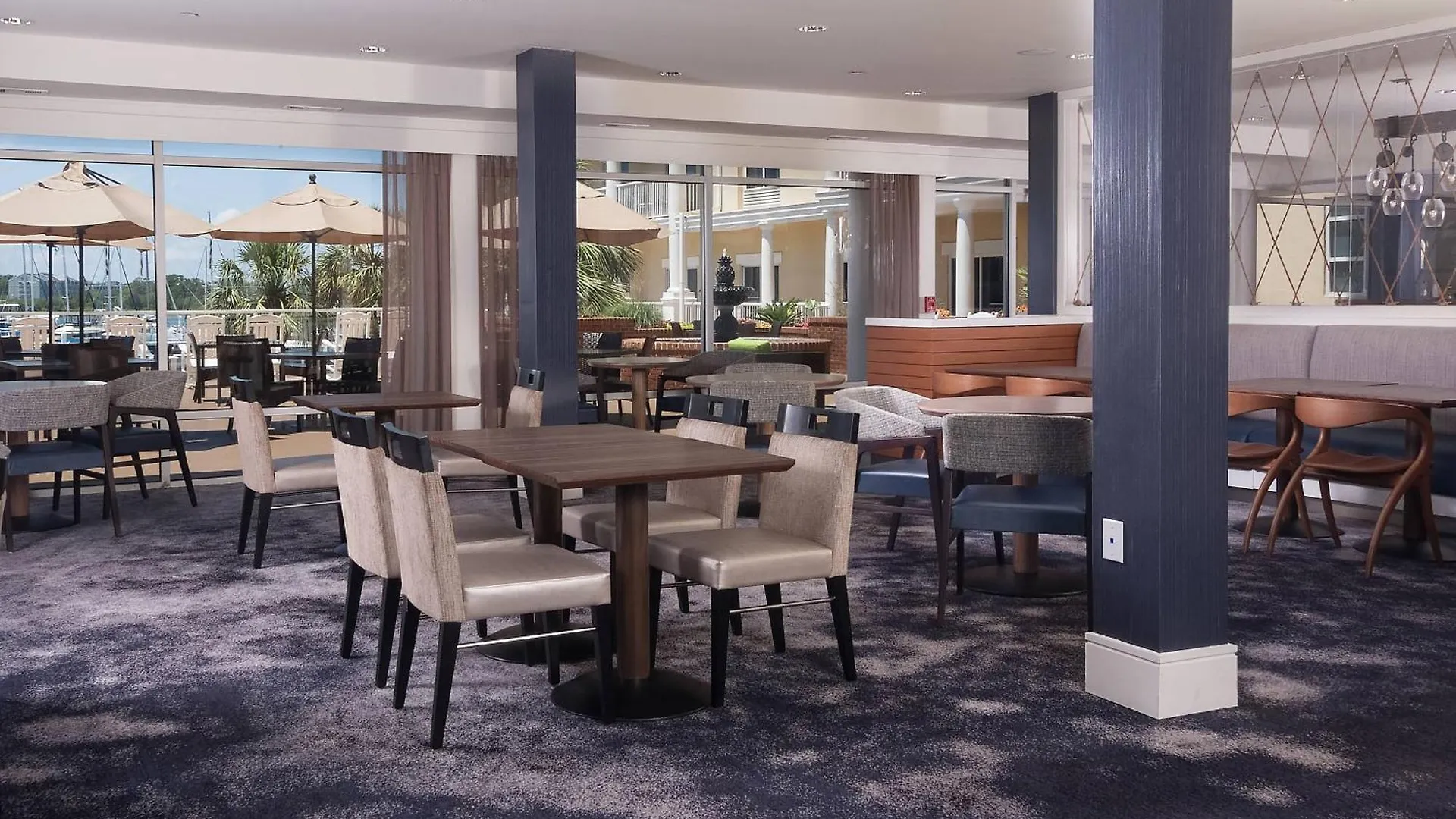 Courtyard Waterfront Otel Charleston
