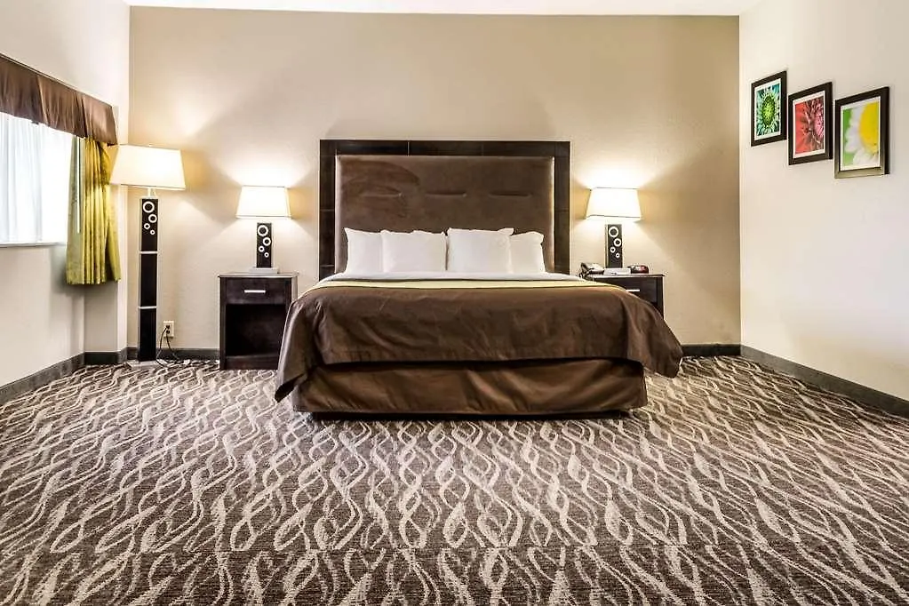 Comfort Downtown 3*
