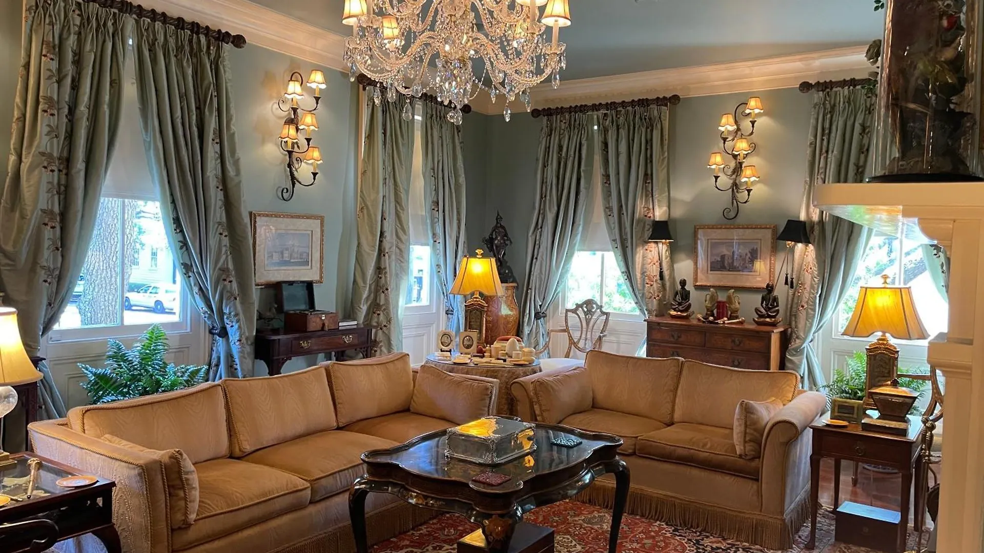 22 Charlotte Bed and Breakfast 4*