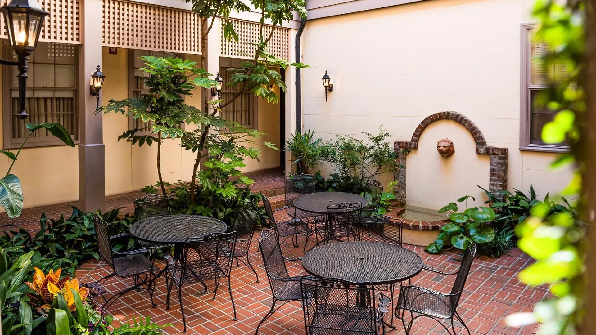 Oda ve Kahvaltı Kings Courtyard 3*