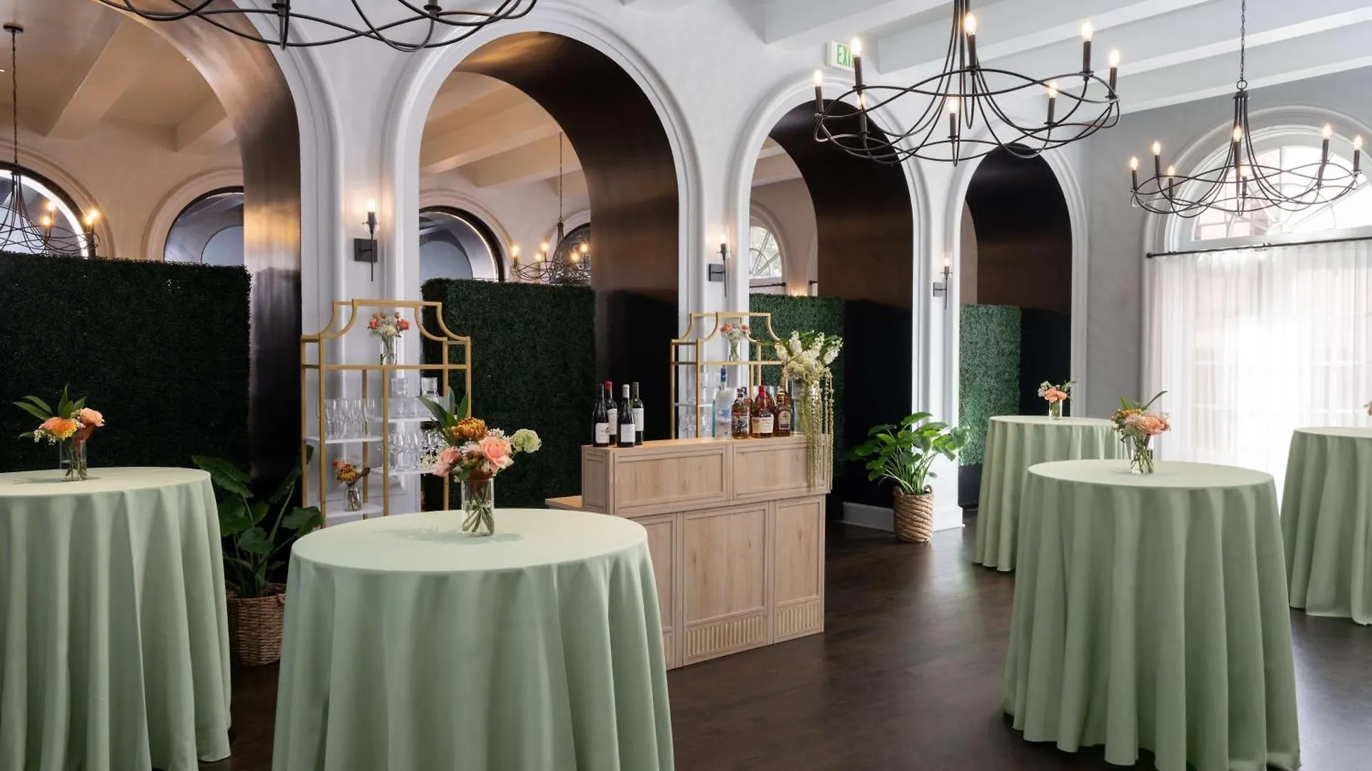 Mills House Charleston, Curio Collection By Hilton Hotel