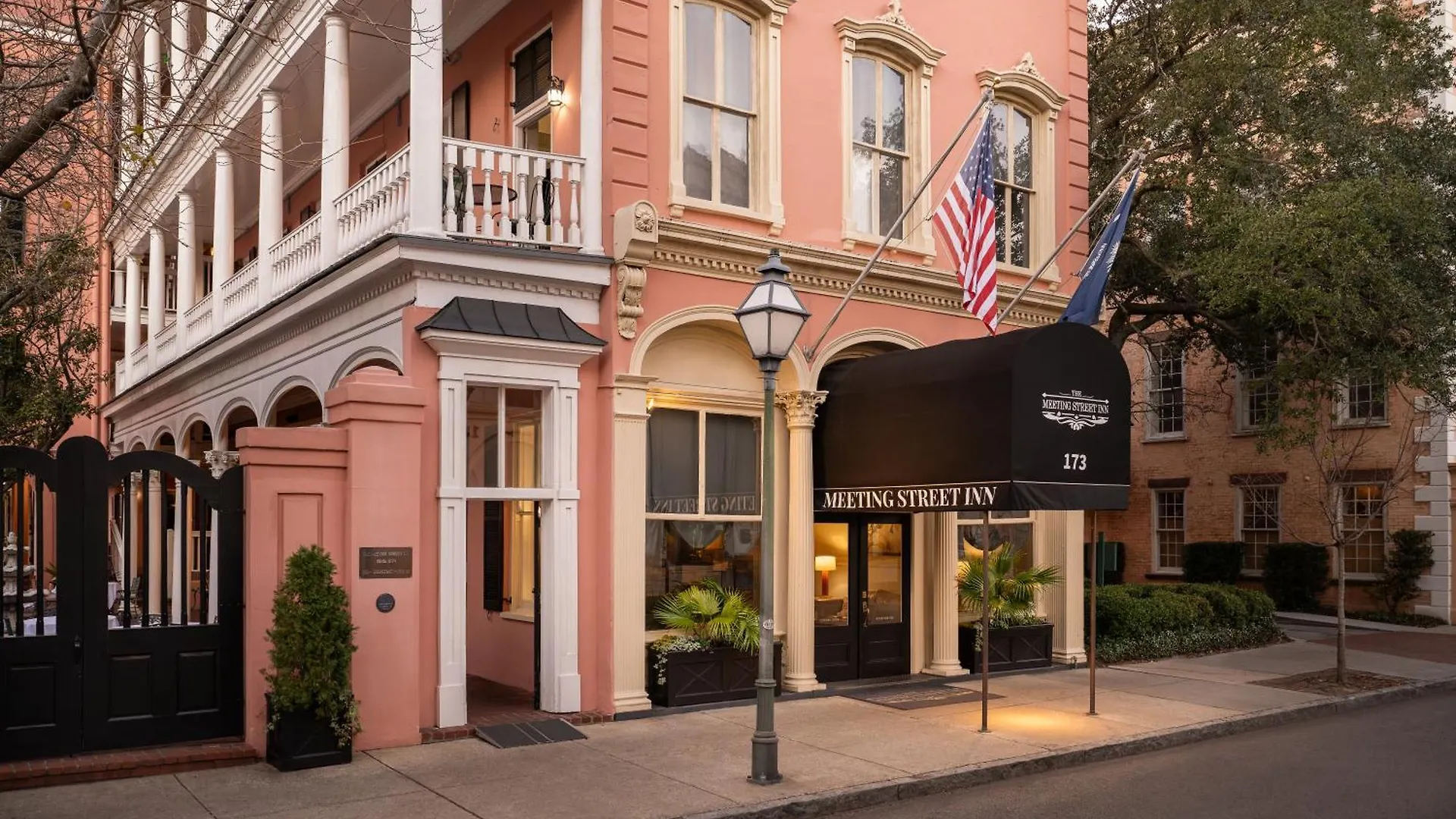 Meeting Street 3* Charleston