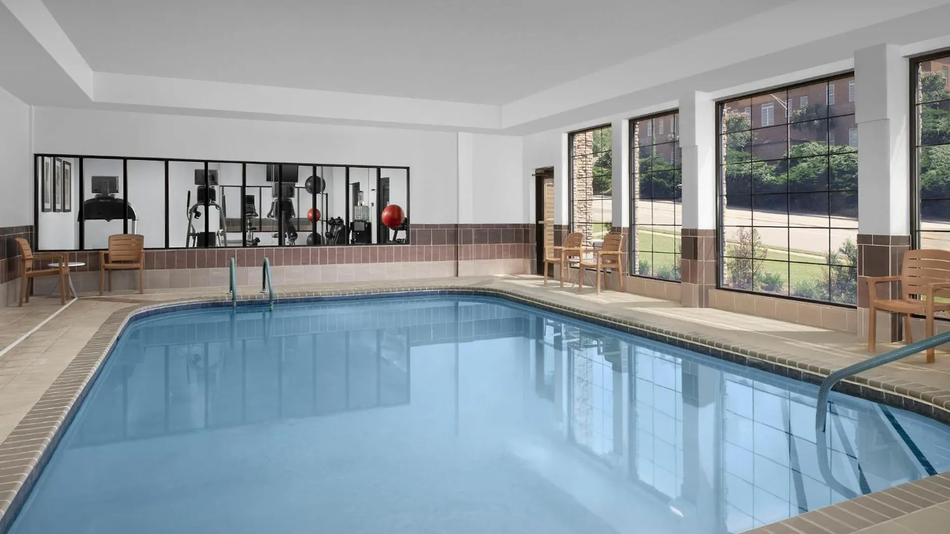 מלון Staybridge By Ihg 3*