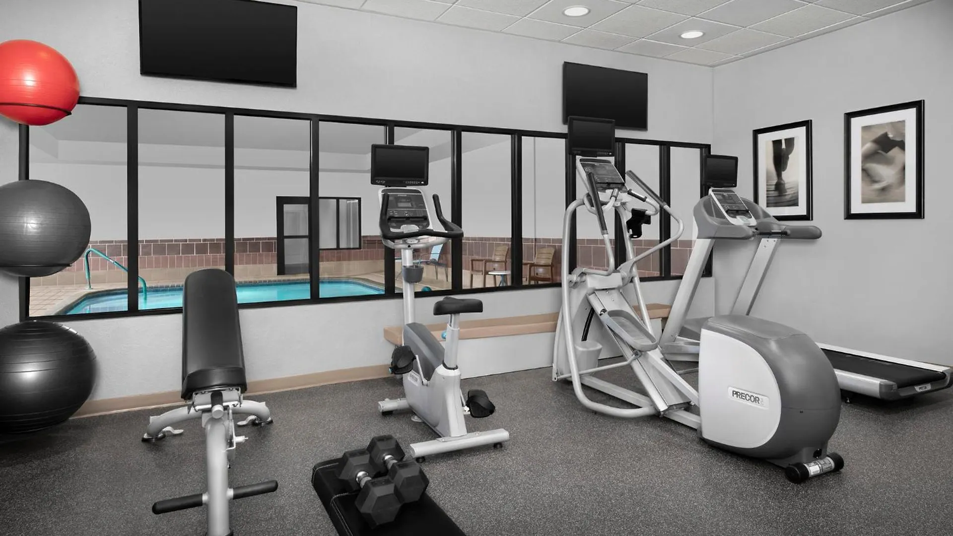 Staybridge By Ihg נורת' צ'רלסטון