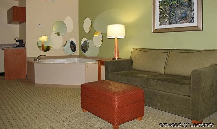 Express & Charleston - North By Ihg