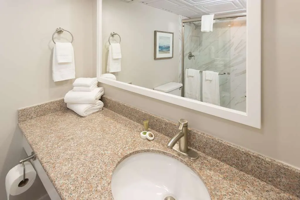 Shem Creek Hotel 3*
