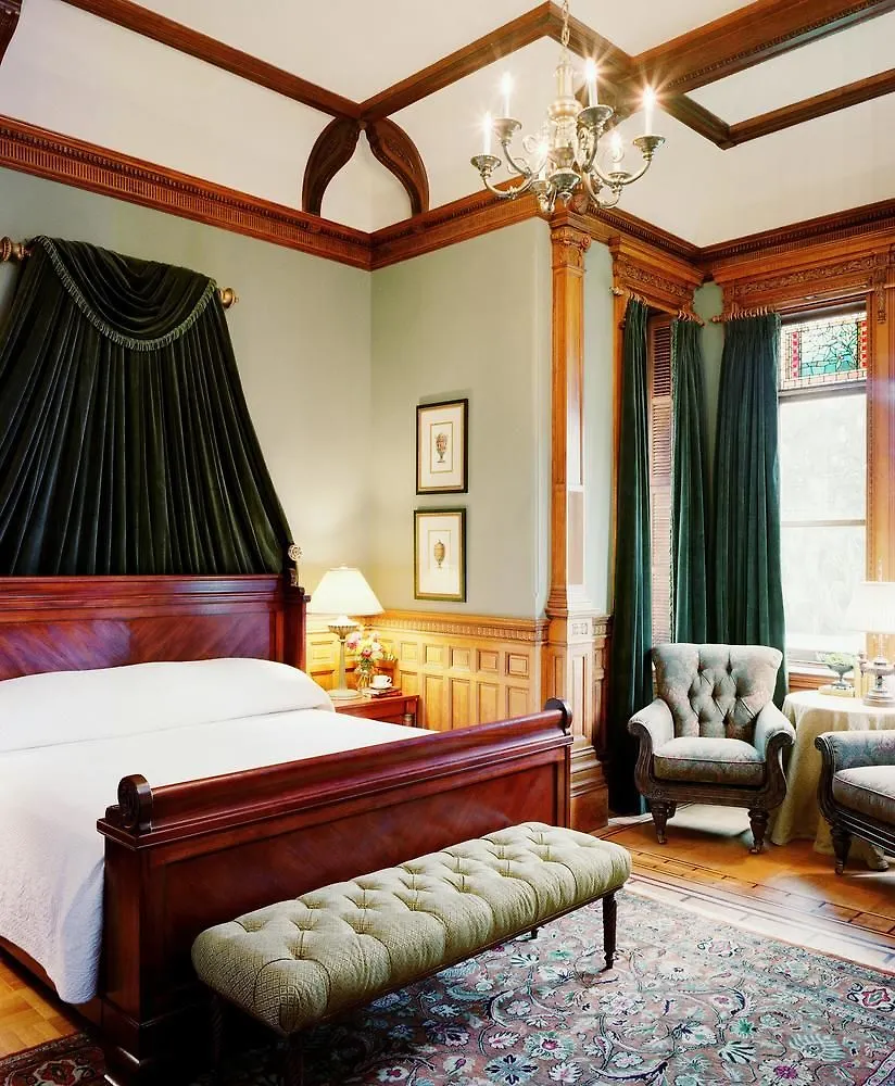 Wentworth Mansion 5*