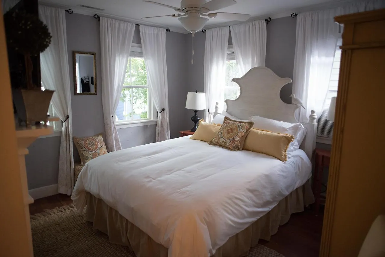 Apartment Suites On Cannon Charleston
