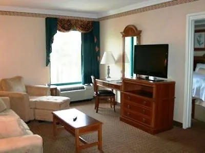 Hampton Charleston North Hotel