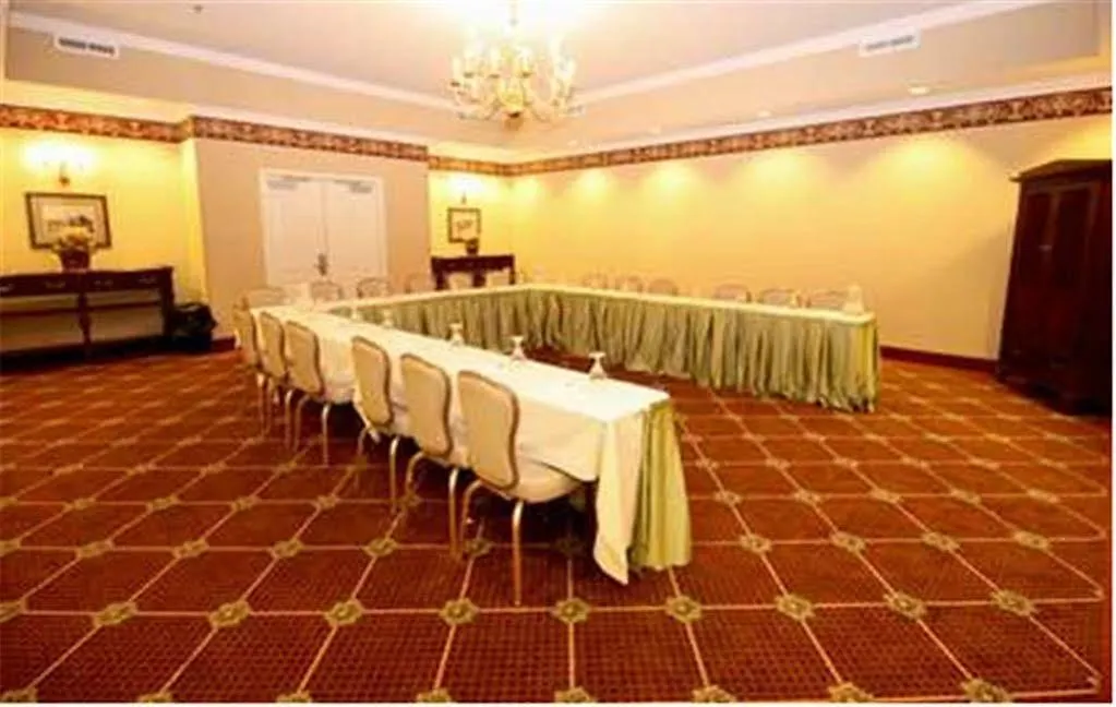 Hampton Charleston North Hotel 3*