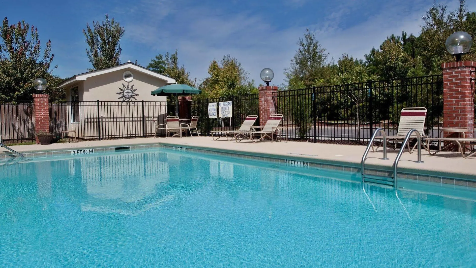 Otel Express & Charleston - North By Ihg