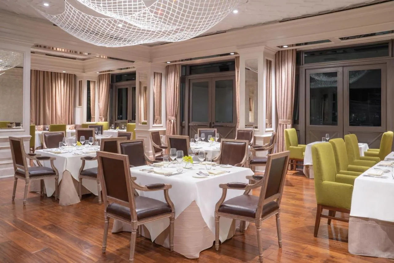 Bennett Hotel 5*