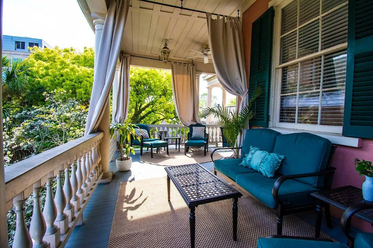 Daybed With Trundle In The Beautiful Ashley Inn 4 Blocks From King St Inn Charleston