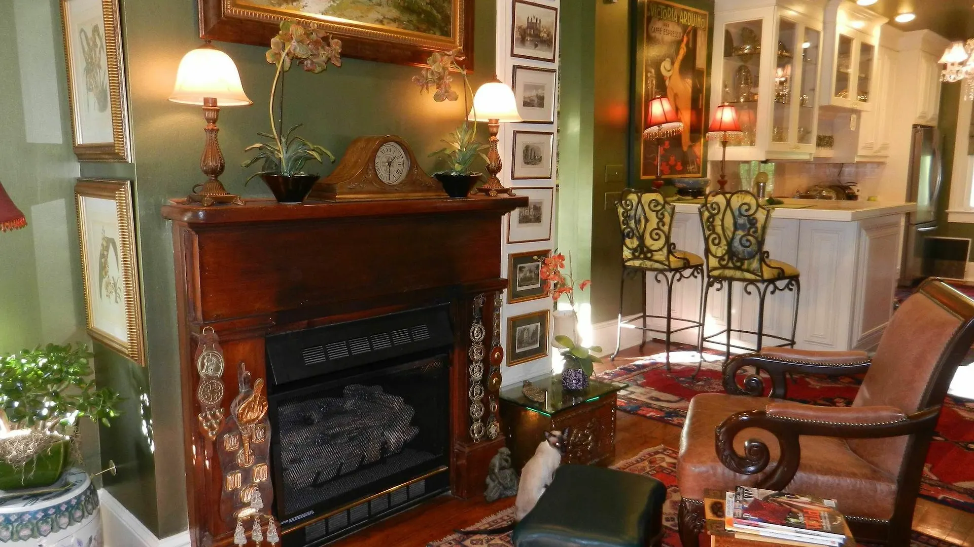 22 Charlotte Bed and Breakfast 4*