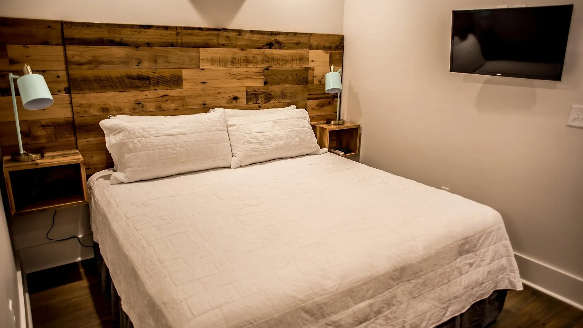 Hotel 493 King Two Bedroom