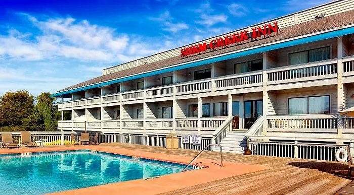 Shem Creek Hotel 3*