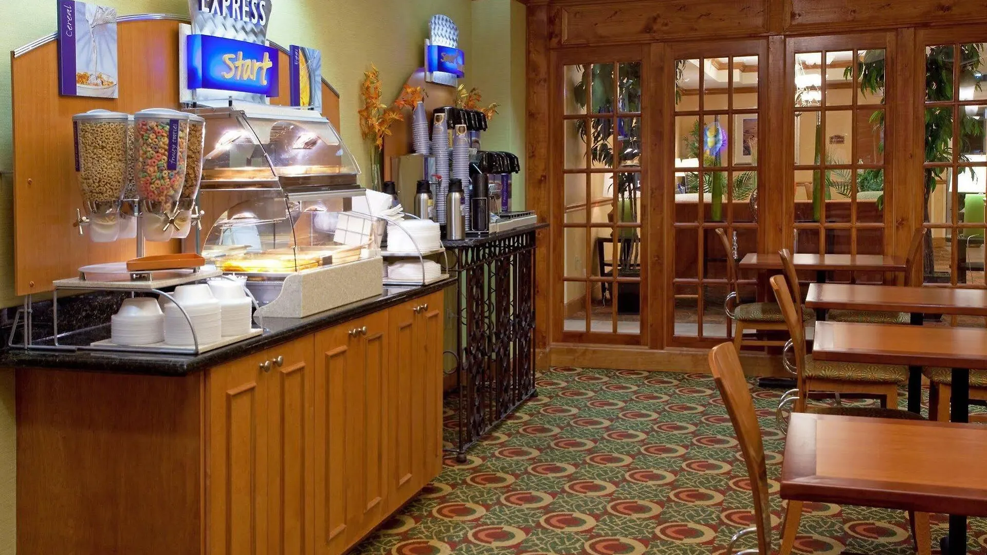 Express & Charleston - North By Ihg North Charleston